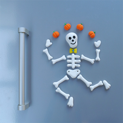 Décorez votre frigo pour Halloween avec des magnets !