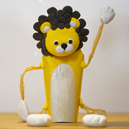  Use your paper towels or toilet paper rolls to create funny puppets!